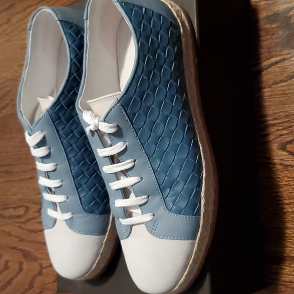 Bottega Veneta Blue/Creme Women's Sneakers - Size 38 (US 8) EUC - Picture 3 of 12